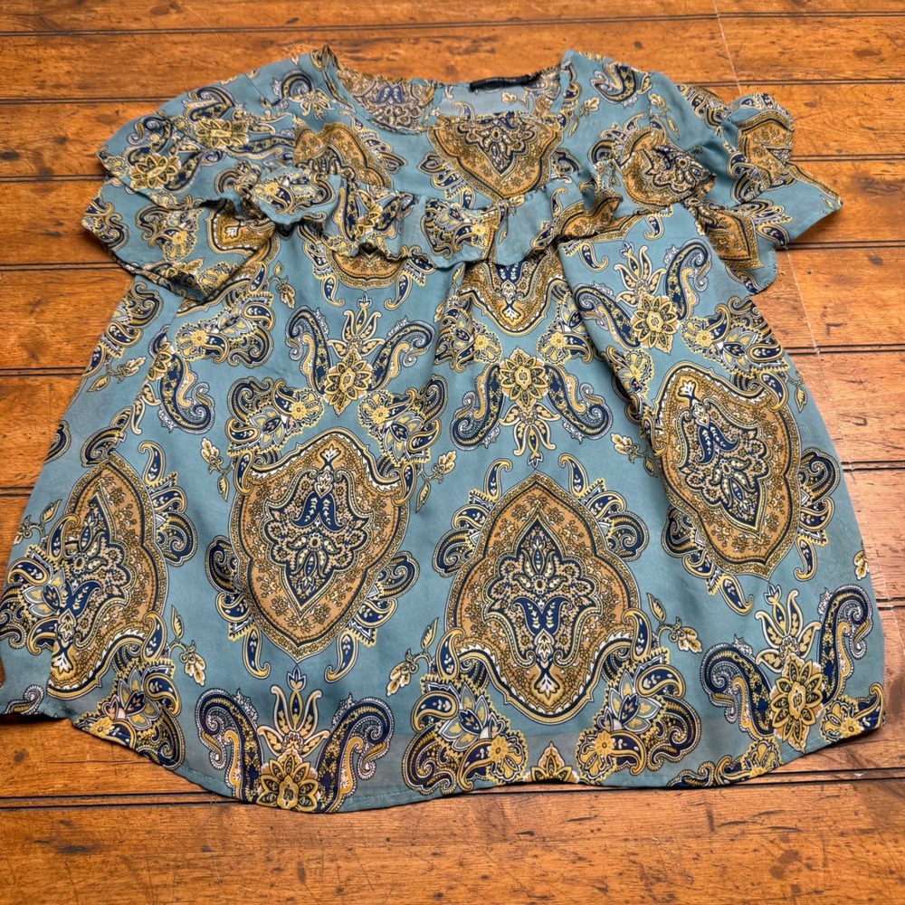 Doe Rae Blue Paisley Ruffle Blouse Short‎ Sleeve Top Women's Size S